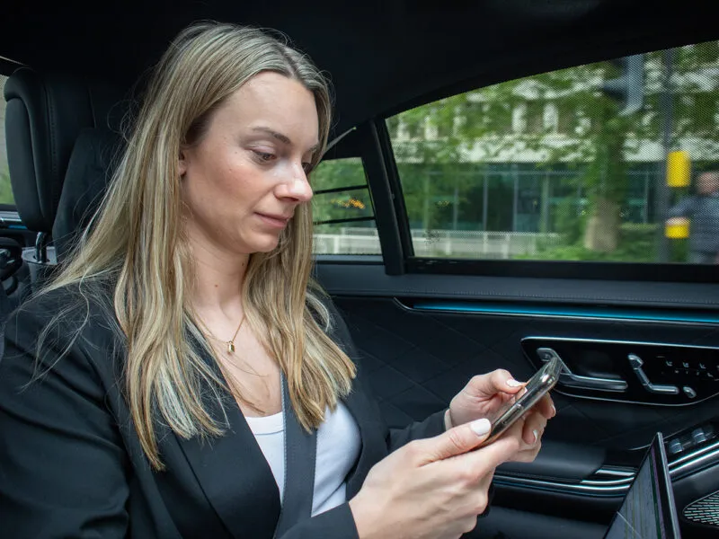 block-client-women-on-phone block-client-women-on-phone